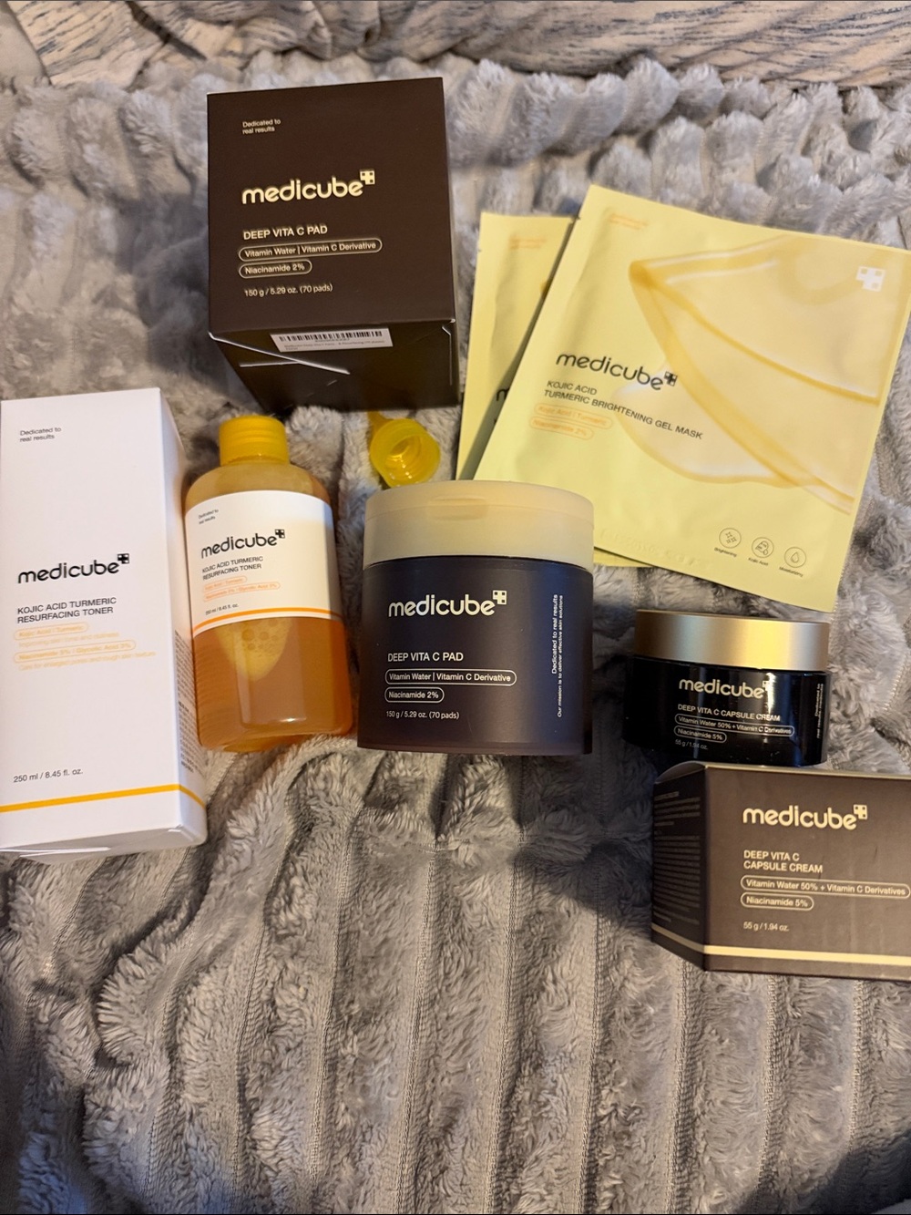Medicube Deep Vita C & Turmeric Skincare Set - Yellow